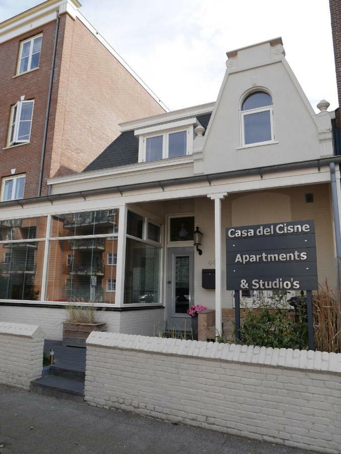 Casa Del Cisne Aparthotel Zandvoort Bagian luar foto
